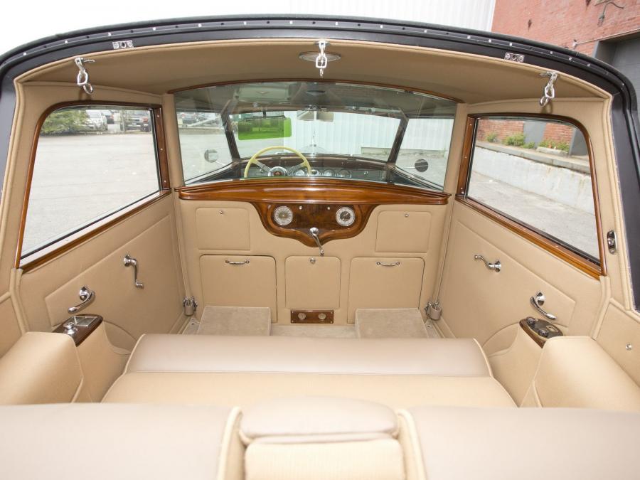  Packard Twelve All-Weather Cabriolet by Rollston 1938 года  (фото 3 из 14)